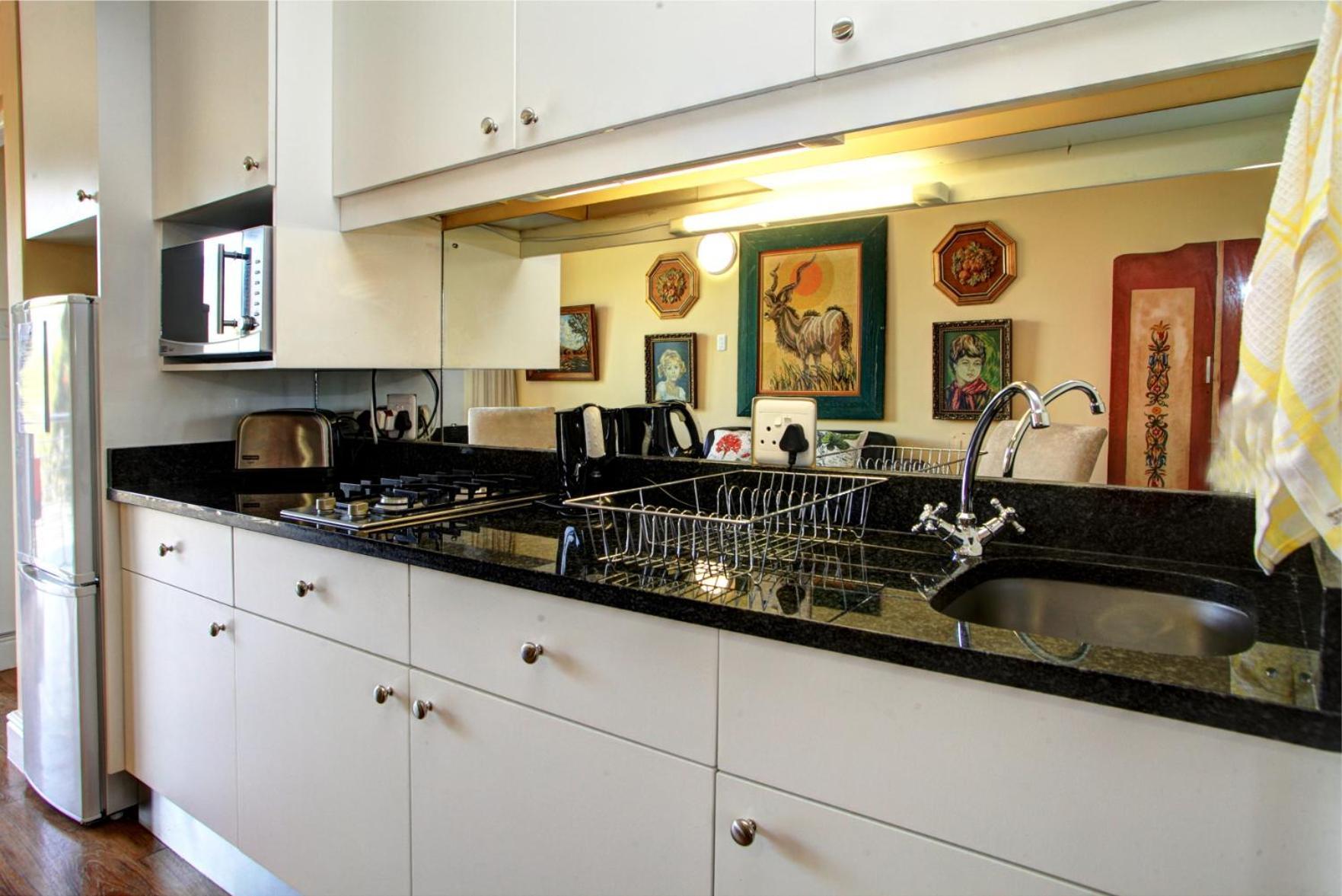 17Onwellington Apartments Джордж Екстериор снимка