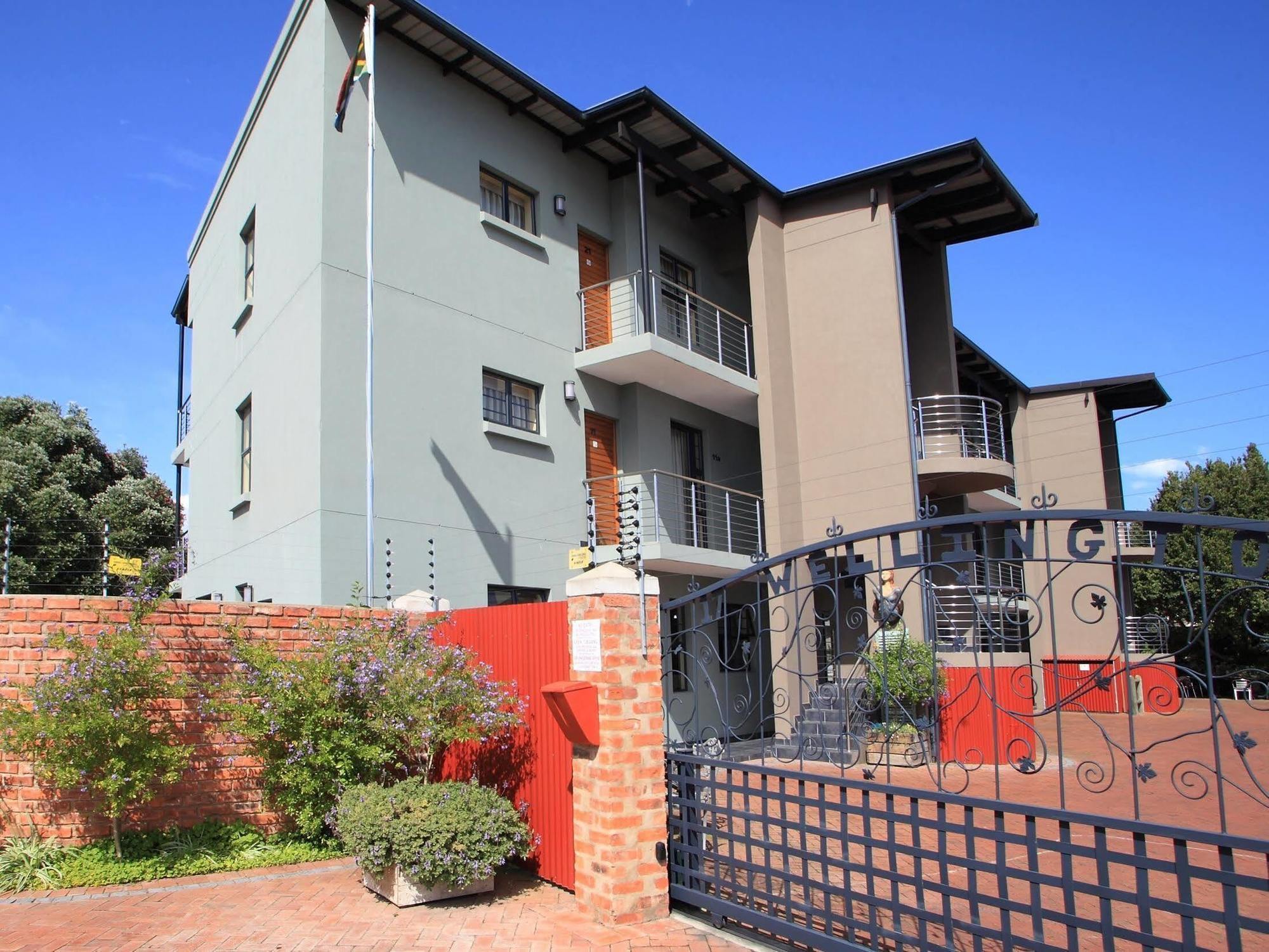 17Onwellington Apartments Джордж Екстериор снимка